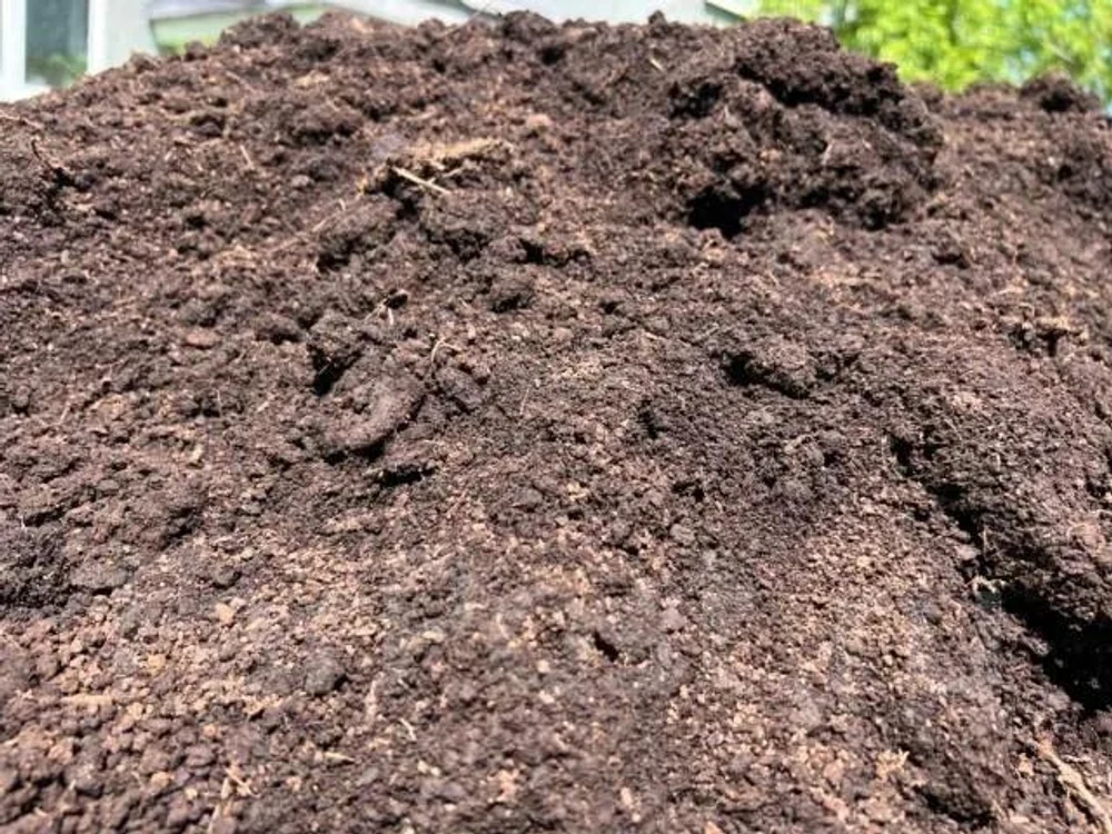 Перегной — элитное органическое питание для ваших растений
