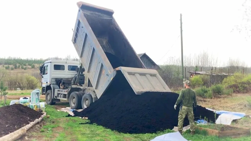 Торф — природный разрыхлитель и накопитель влаги для вашего участка